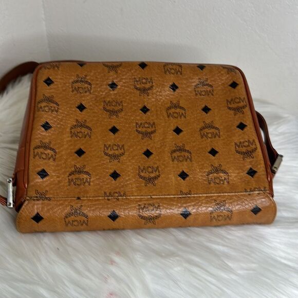 💯Authentic MCM Cognac Flap Flap Shoulder Bag 🍀 - Picture 15 of 17